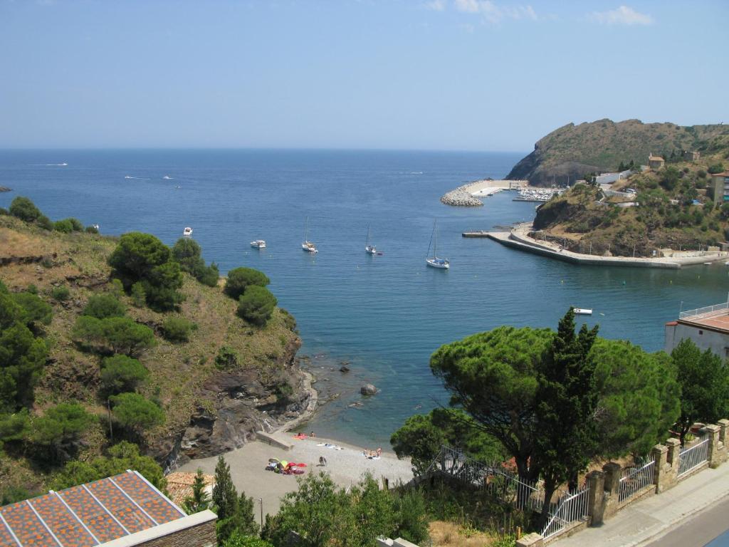 Hostal Portbou Dış mekan fotoğraf