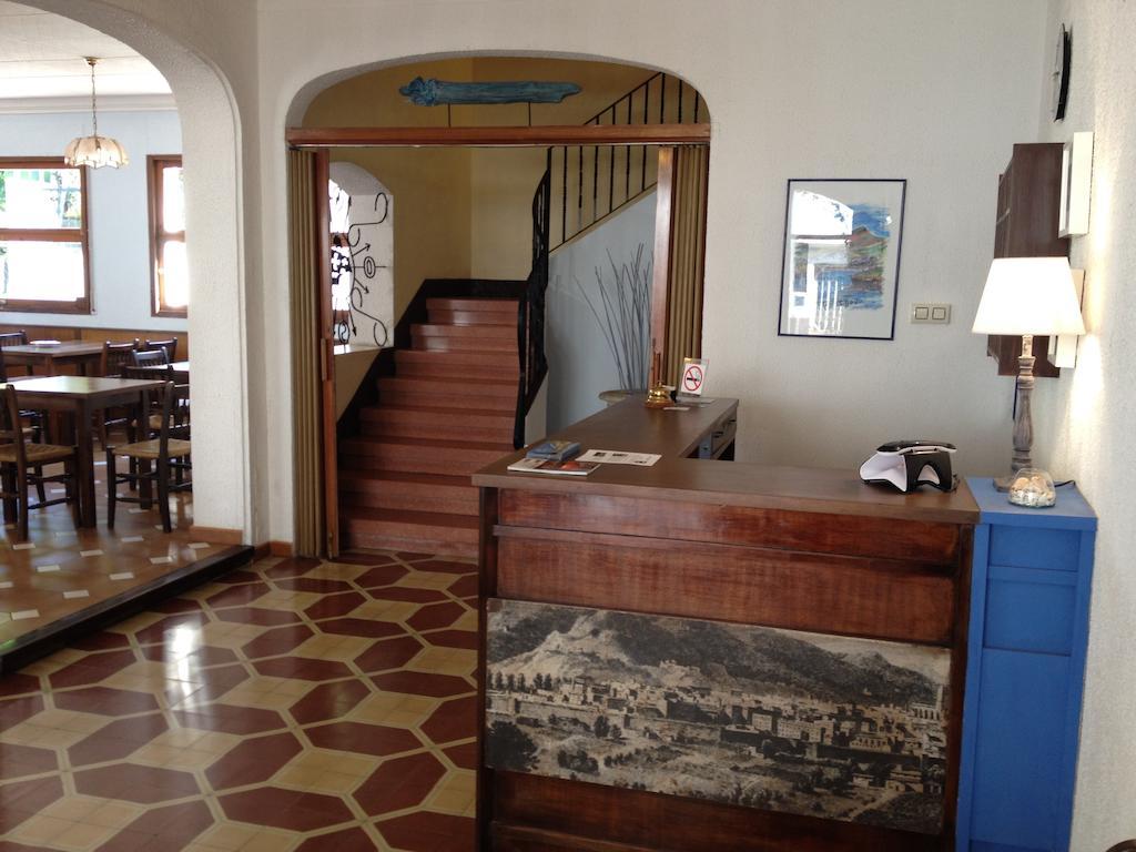 Hostal Portbou Dış mekan fotoğraf