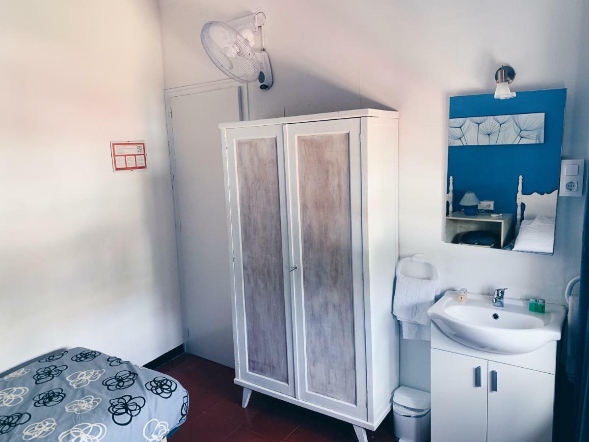 Hostal Portbou Dış mekan fotoğraf