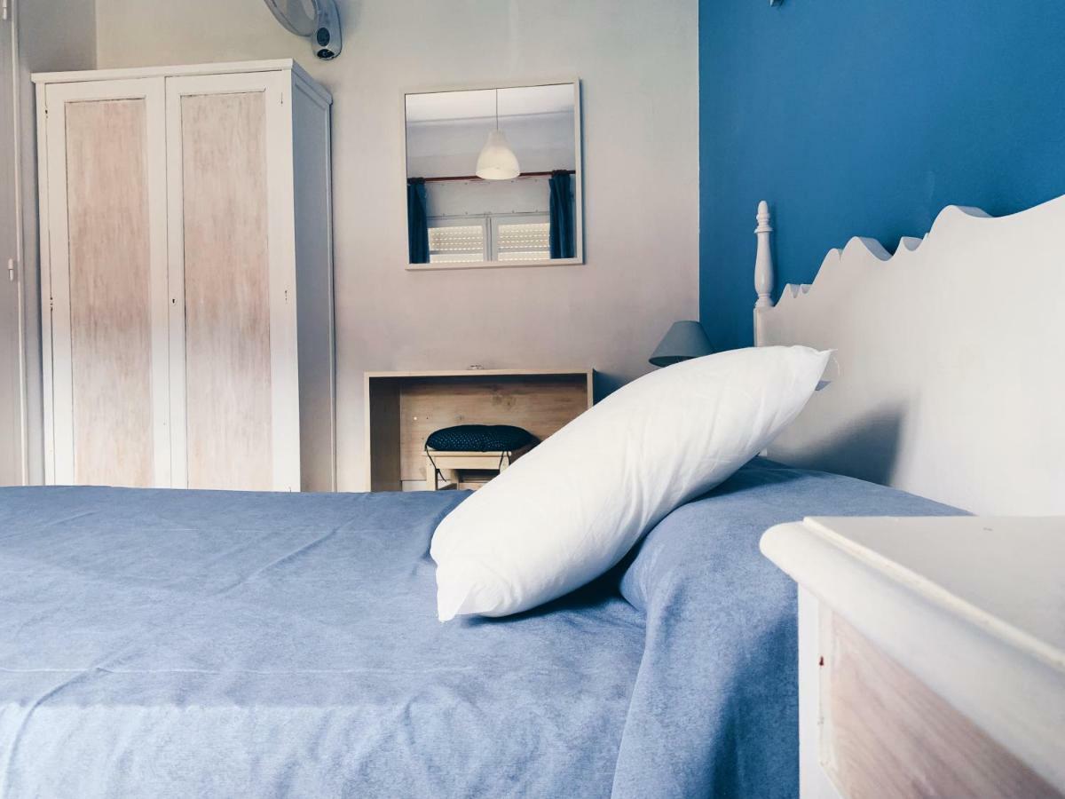 Hostal Portbou Dış mekan fotoğraf